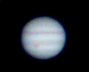 今年の4月17日に天体望遠鏡を使い、スマートフォンで撮影した木星