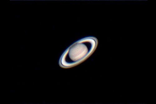 天体望遠鏡で撮影した土星（撮影：浦辺守）