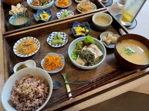 メカジキのソテー～オリーブと麹のソース～